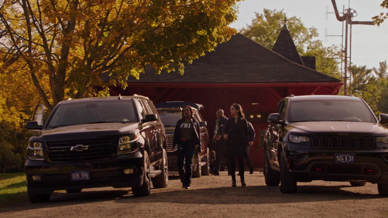 Chevrolet Suburban Black Car in Departure Season 2 Episode 5 TV Show (1)