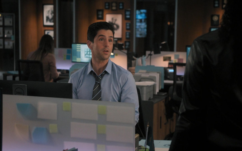 Dell Computer Monitor Used by Josh Peck as Scott Turner Jr. in Turner and Hooch S01E04 In the Line of Fur (2021)