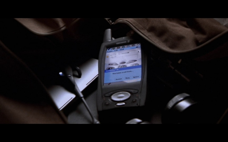 Ericsson mobile phone in Lara Croft Tomb Raider (2001)