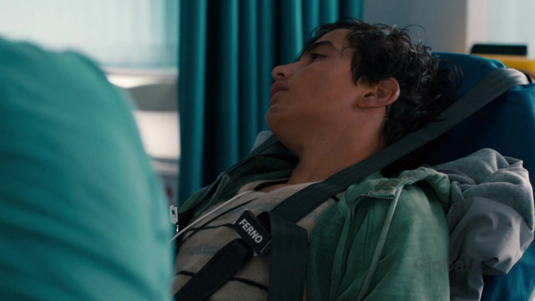 FERNO Ambulance Cot in Nurses S02E07 Prima Facie (2021)