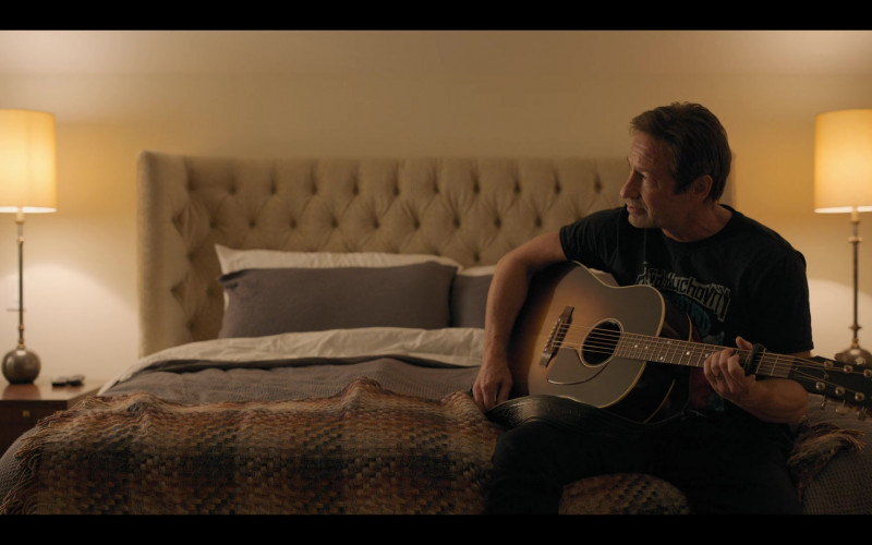 Gibson Guitar of David Duchovny in The Chair S01E05 TV Show (1)
