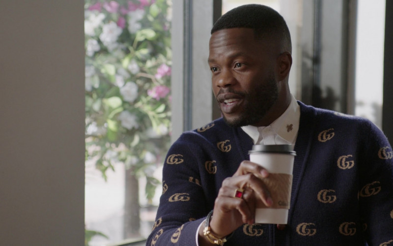 Gucci Men’s White Shirt and Cardigan Worn by Sam Adegoke as Jeff Colby in Dynasty S04E14 – Men’s Fashion Outfits and Style Trends Ideas (2)