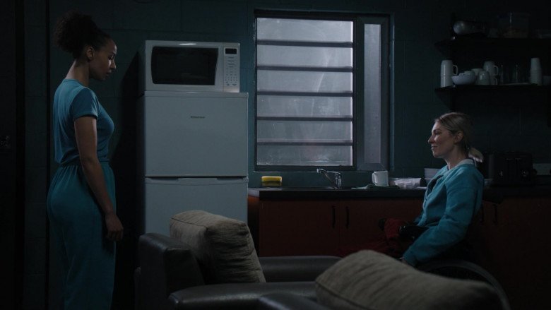Hisense Refrigerator in Wentworth S09E01 Rogue (2021)