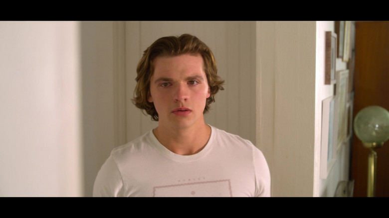 Hurley Men’s T-Shirt Worn by Joel Courtney as Lee Flynn in The Kissing Booth 3 (2021)