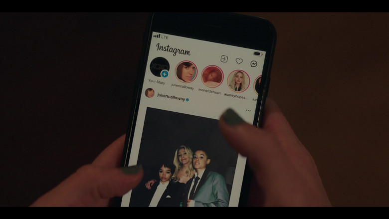 Instagram Social Network App in Gossip Girl S01E05 (3)