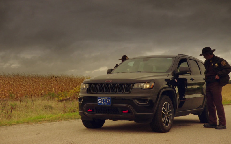 Jeep Grand Cherokee Car in Departure S02E02 TV Show 2021 (1)
