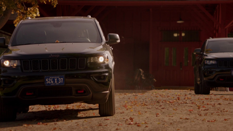 Jeep Grand Cherokee Cars in Departure TV Show – Season 2 Episode 5 – 2021 (2)