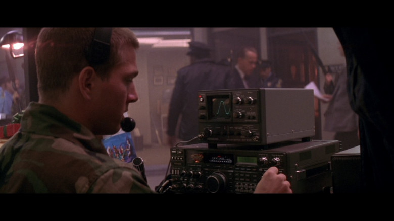 Kenwood oscilloscope & radio equipment in Die Hard 2 (1990)