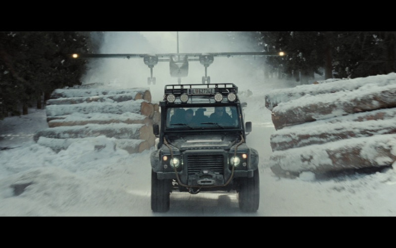 Land Rover Defender Big Foot Car in Spectre (2)