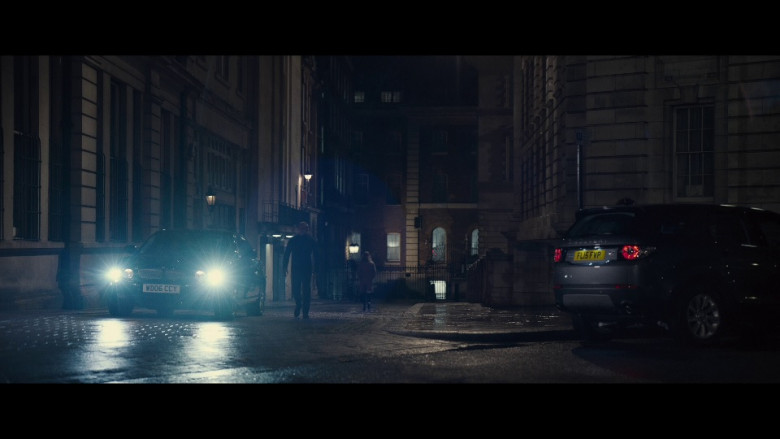 Land Rover Discovery Sport Car in Spectre (1)
