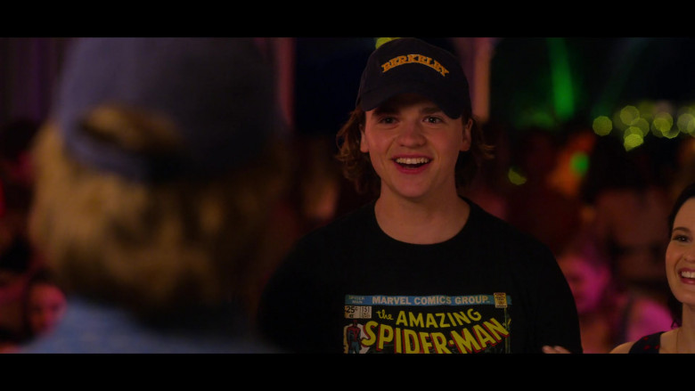 Marvel Comics Group ‘The Amazing Spider-Man' T-Shirt of Joel Courtney as Lee Flynn in The Kissing Booth 3 Movie (1)