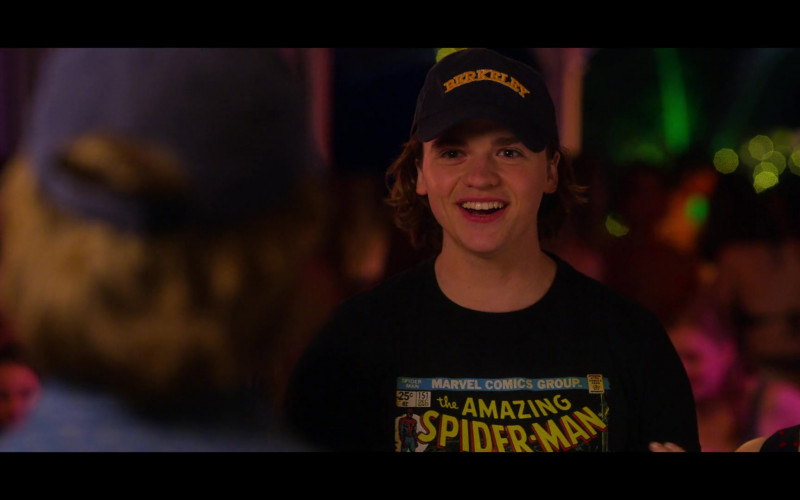 Marvel Comics Group ‘The Amazing Spider-Man' T-Shirt of Joel Courtney as Lee Flynn in The Kissing Booth 3 Movie (1)