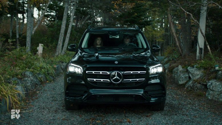 Mercedes-Benz GLS 450 4Matic Black Car Driven by Tim Rozon as Luke Roman in SurrealEstate S01E03 For Sale by Owner (2)