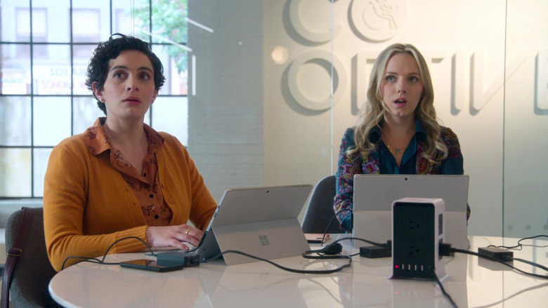 Microsoft Surface Tablets Used by Actresses in Good Trouble S03E17 Anticipation (1)