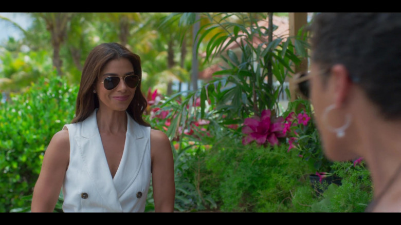 Ray-Ban Women's Aviator Sunglasses of Roselyn Sanchez as Elena Roarke in Fantasy Island S01E02 (2)