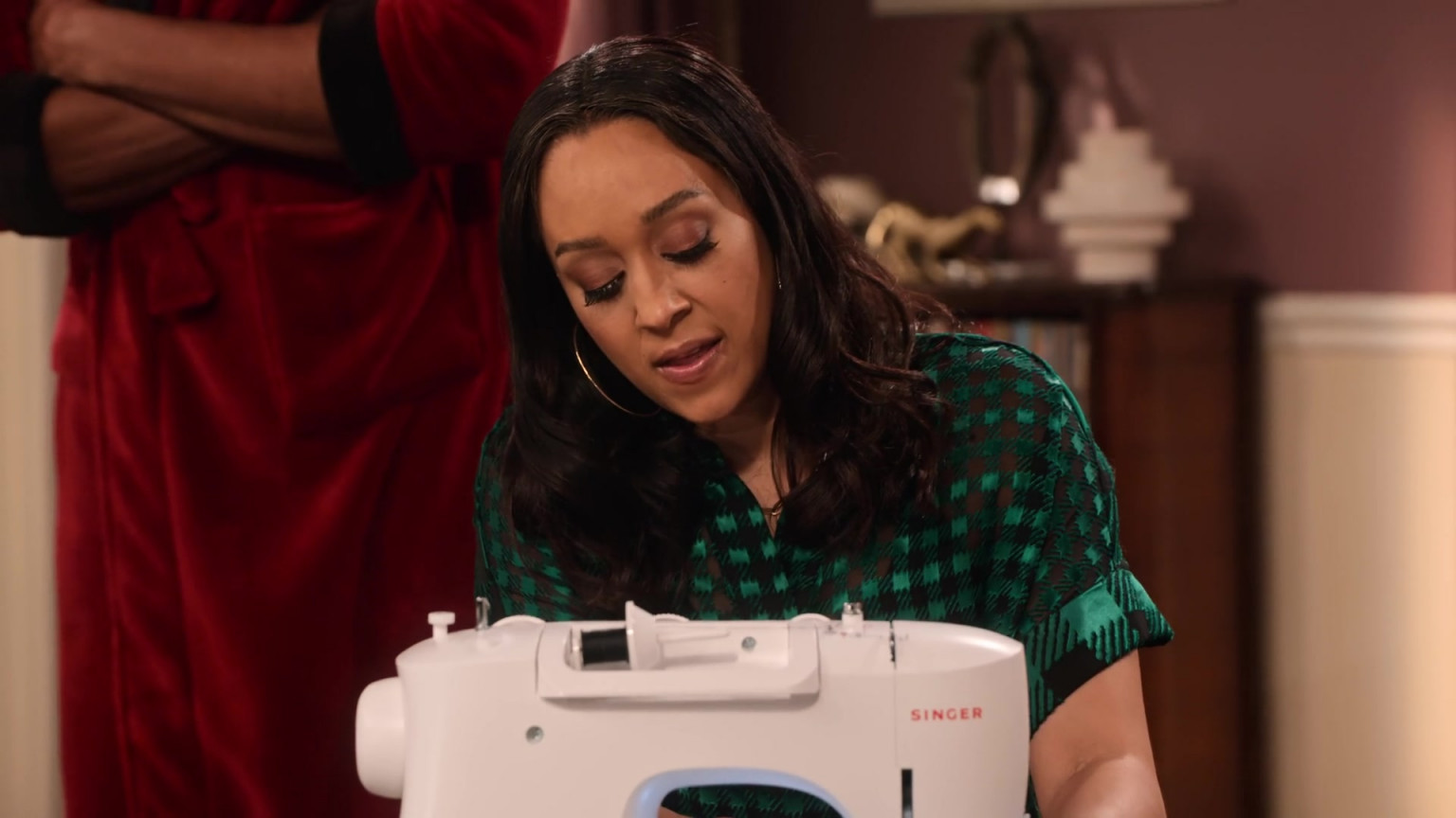 Singer Sewing Machine Used By Tia Mowry As Cocoa McKellan In Family ...