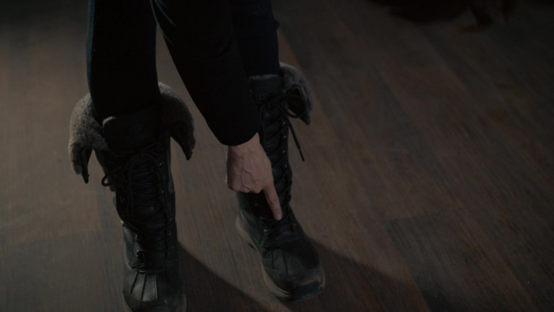 Ugg Women’s Boots of Katja Herbers as Dr. Kristen Bouchard in Evil S02E07 S Is for Silence (2021)