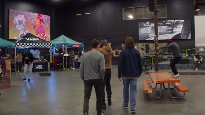 Vans ‘Off The Wall' in Animal Kingdom S05E05 Family Business (2)