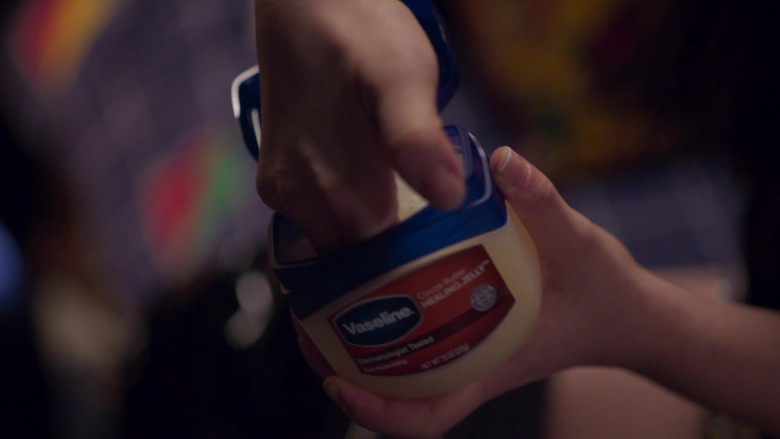 Vaseline in Awkwafina Is Nora From Queens S02E03 Charlie’s Angels (2021)