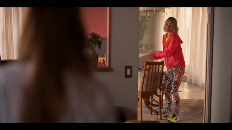 Veja Condor Sneakers of Leisha Hailey as Alice Pieszecki in The L Word Generation Q S02E03 Luck Be a Lady (2021)