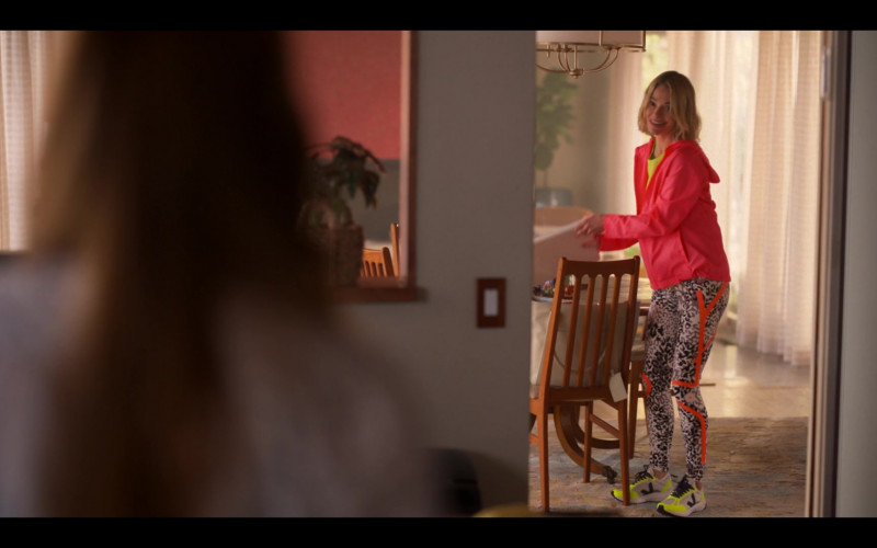 Veja Condor Sneakers of Leisha Hailey as Alice Pieszecki in The L Word Generation Q S02E03 Luck Be a Lady (2021)
