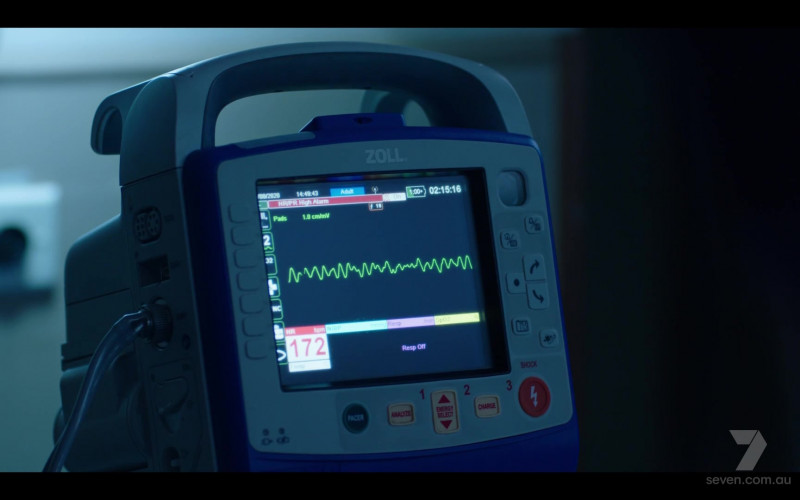 ZOLL Medical Device in RFDS S01E01 (2021)