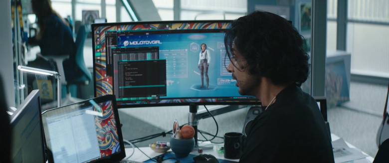 Acer Predator Laptop and Dell Monitor in Free Guy (2021)