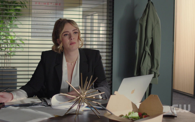 Apple MacBook Laptop Used by Actress in Dynasty S04E19 Everything Looks Wonderful, Joseph (2021)