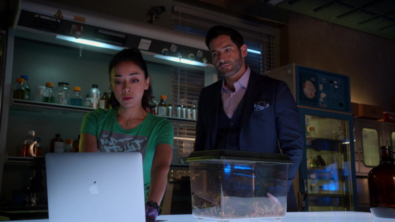 Apple MacBook Laptop of Aimee Garcia as Ella Lopez in Lucifer S06E03 Yabba Dabba Do Me (2021)