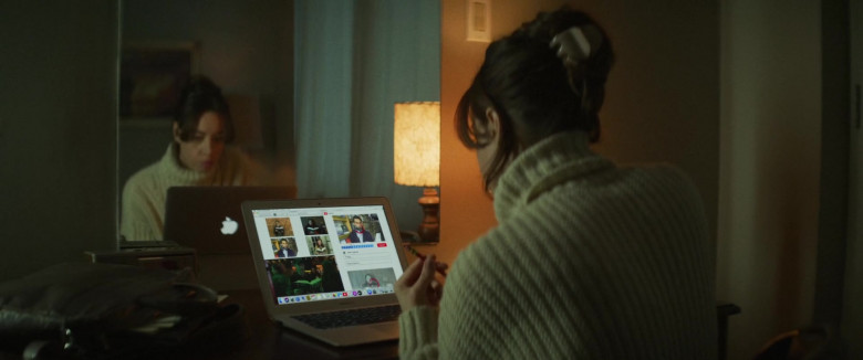Apple MacBook Laptop of Aubrey Plaza as Lucy Stanbridge in Best Sellers (2)