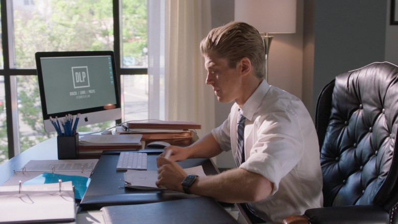 Apple iMac Computer in Chesapeake Shores S05E05 They Can’t Take That Away From Me (2021)
