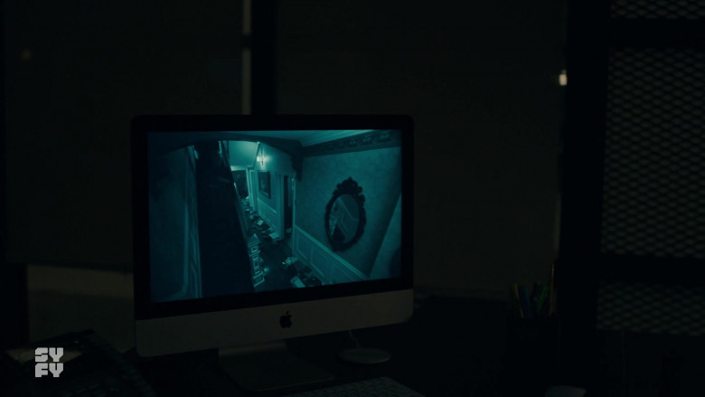 Apple iMac Computer in SurrealEstate S01E08 Baba O'Reilly (2021)