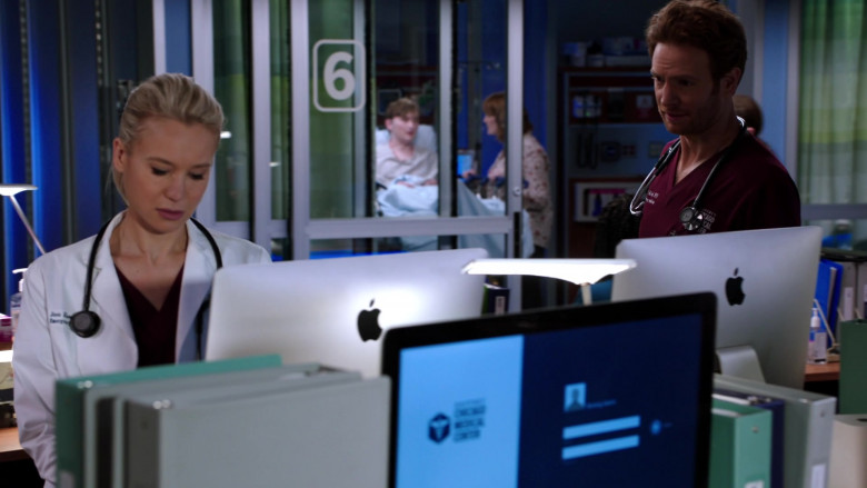 Apple iMac Computers in Chicago Med S07E02 To Lean In, or to Let Go (3)
