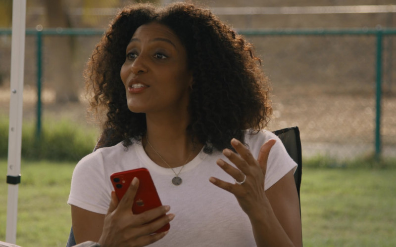 Apple iPhone Smartphone of Sarah Jones in On the Verge S01E03 The Big Sneeze (2021)