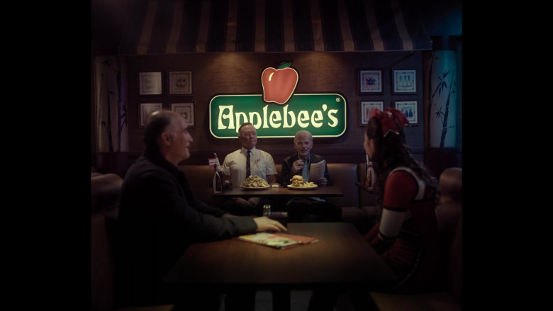 Applebee’s Neighborhood Grill + Bar Restaurant in Goliath TV Show 2021 – Season 4 (4)