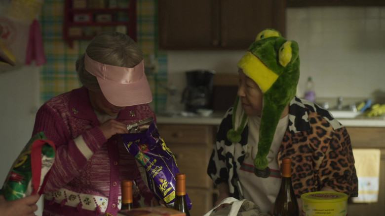 Barcel Takis Rolled Corn Tortilla Chips in Awkwafina Is Nora From Queens S02E05 Don’t Fk With Grandmas (2021)