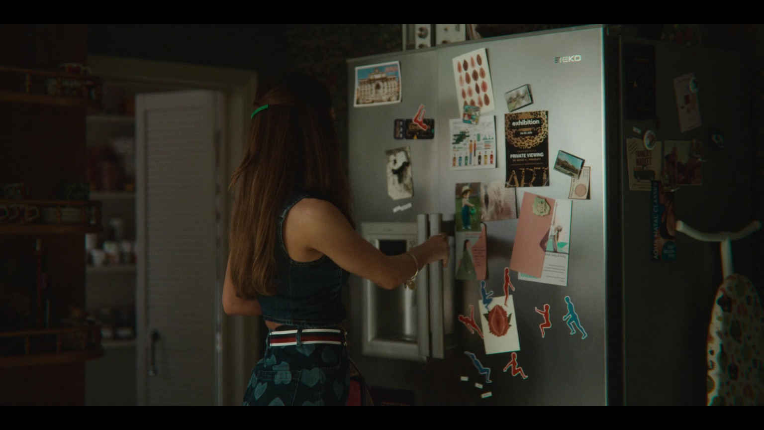 Beko Refrigerator In Sex Education S03e02 2021 5334