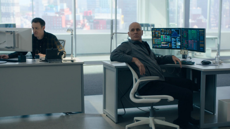 Bloomberg Terminals and Cisco Phone in Billions S05E11 Victory Smoke (2021)