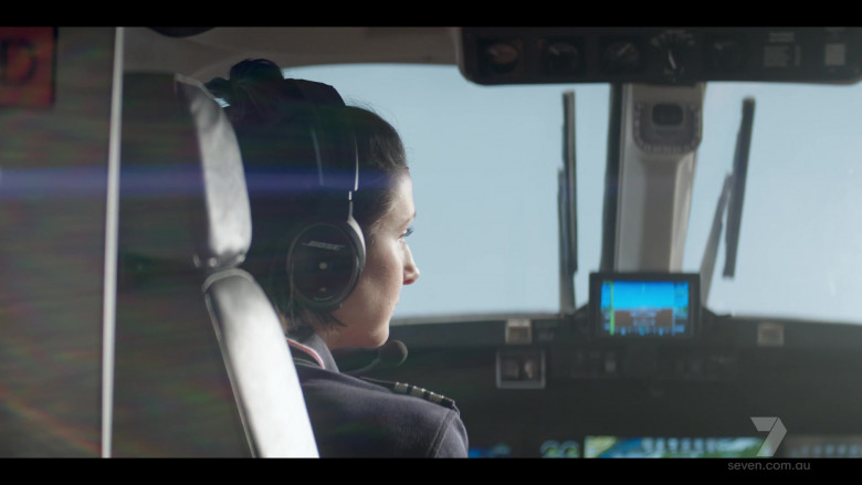 Bose Aviation Headset of Ash Ricardo as Mira Ortez in RFDS S01E04 (2021)