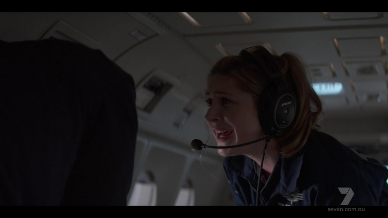 Bose Aviation Headset of Emma Hamilton as Dr Eliza Harrod in RFDS S01E04 (2021)