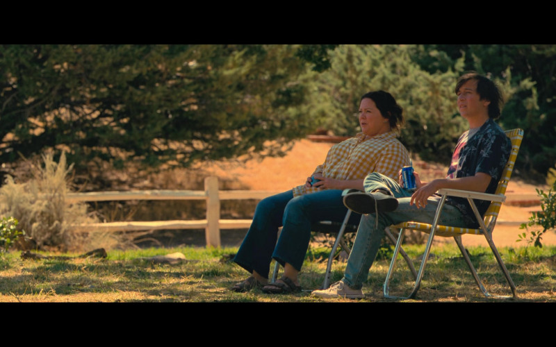 Bud Light Beer Enjoyed by Melissa McCarthy as Lilly Maynard and Skyler Gisondo as Dickie in The Starling (1)