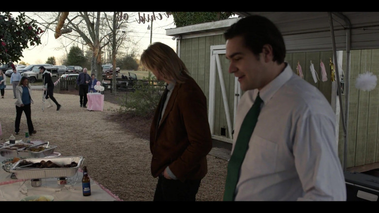Bud Light Beer in Heels S01E06 House Show (1)