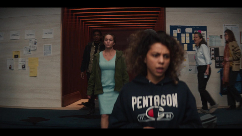 Champion Women’s Hoodie in Y The Last Man S01E02 Would the World Be Kind (2021)