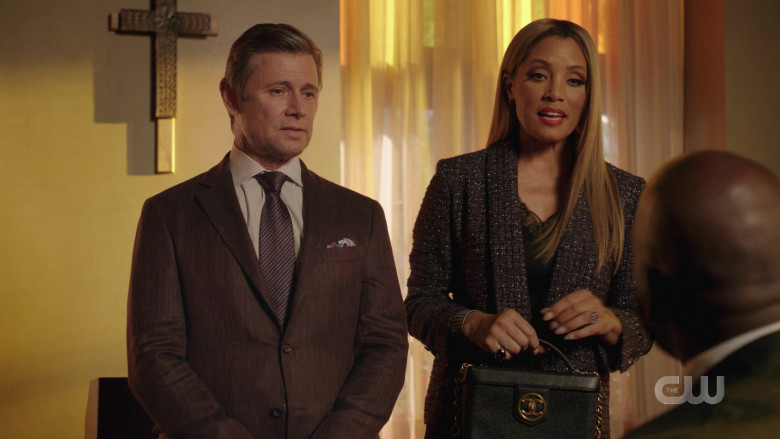 Chanel Handbag of Michael Michele as Dominique Deveraux in Dynasty S04E18 A Good Marriage in Every Sense (2021)