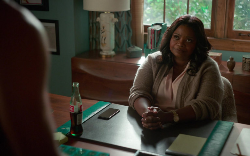 Coca-Cola Soda Enjoyed by Octavia Spencer as Poppy Parnell in Truth Be Told S02E05 If I Didn't Laugh, You'd Cry (1)