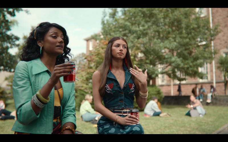 Coca-Cola Soda in Sex Education S03E02 (2021)