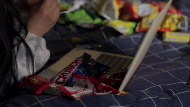Crunch Chocolate Bar in Awkwafina Is Nora From Queens S02E06 Nora Meets Brenda (2021)
