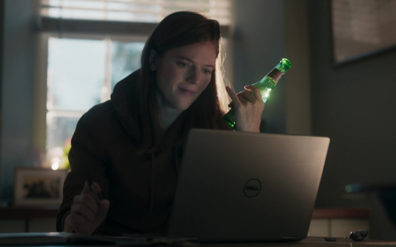 Dell Laptop of Rose Leslie as Detective Sergeant Kirsten Longacre in Vigil S01E03 TV Show (1)