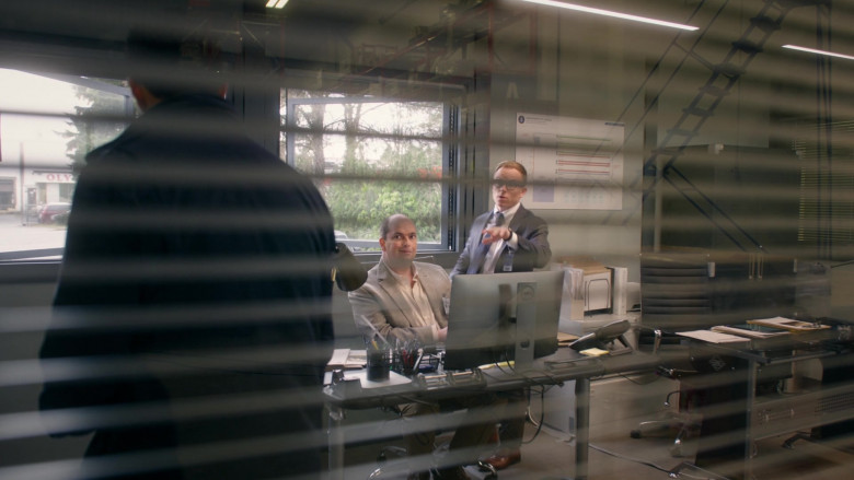 Dell Monitors in Turner and Hooch S01E08 (2)