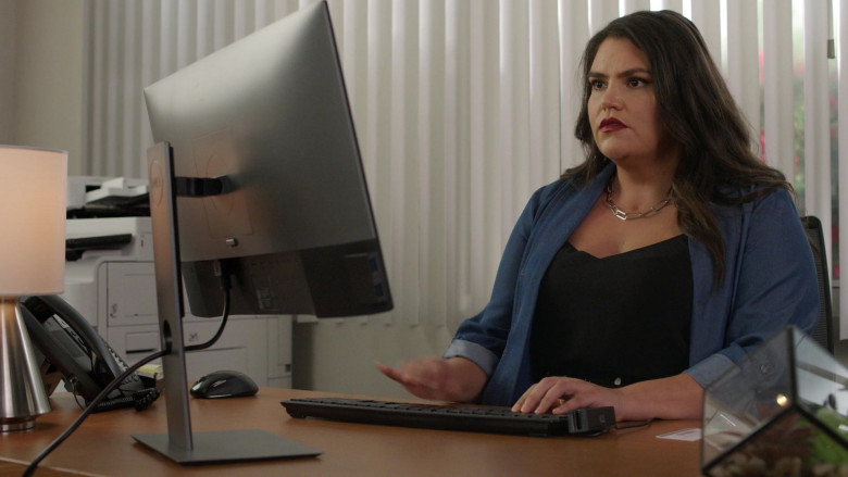 Dell UltraSharp U-19D Monitor in Dynasty S04E21 (2)